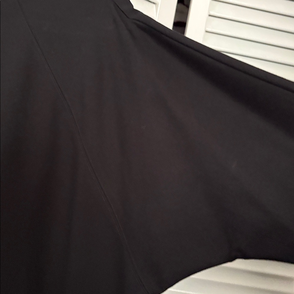 Pari Passu Chic Black Midi Dress From Saks 5th Avenue. NWOT - Picture 4 of 4